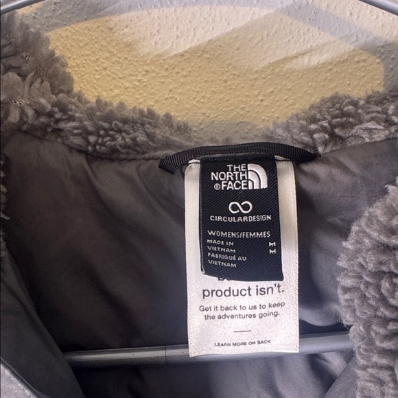 Used The North Face Charcoal Quilted women’s medium light weight Parka - Picture 3 of 5